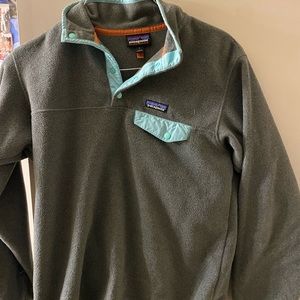 Women’s large Patagonia fleece